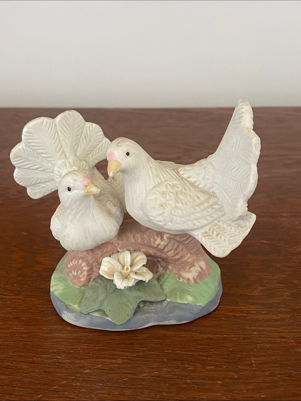 Decorative White Ceramic Dove Pair Figurine with Flower